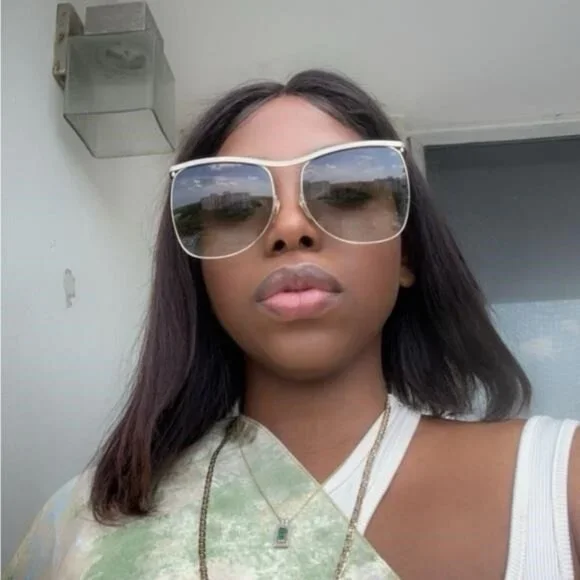 New Authentic Gucci Grey Square Ladies Sunglasses GG0820S 001 GUCCI Grey Square Ladies Sunglasses – always special  main image 4